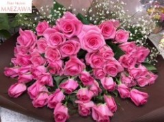 ピンクバラ50本・カスミソウの花束